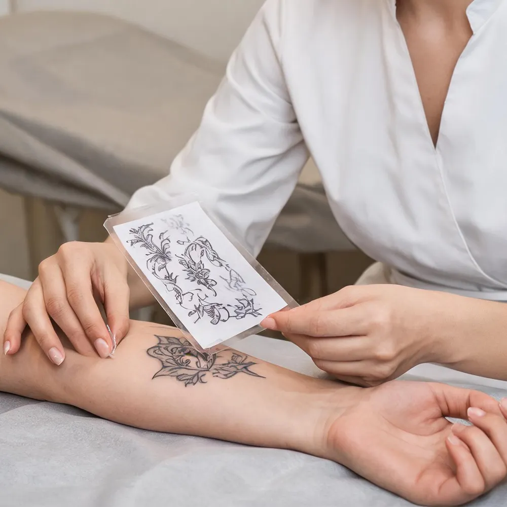 Forniture per tatuaggi cosmetici