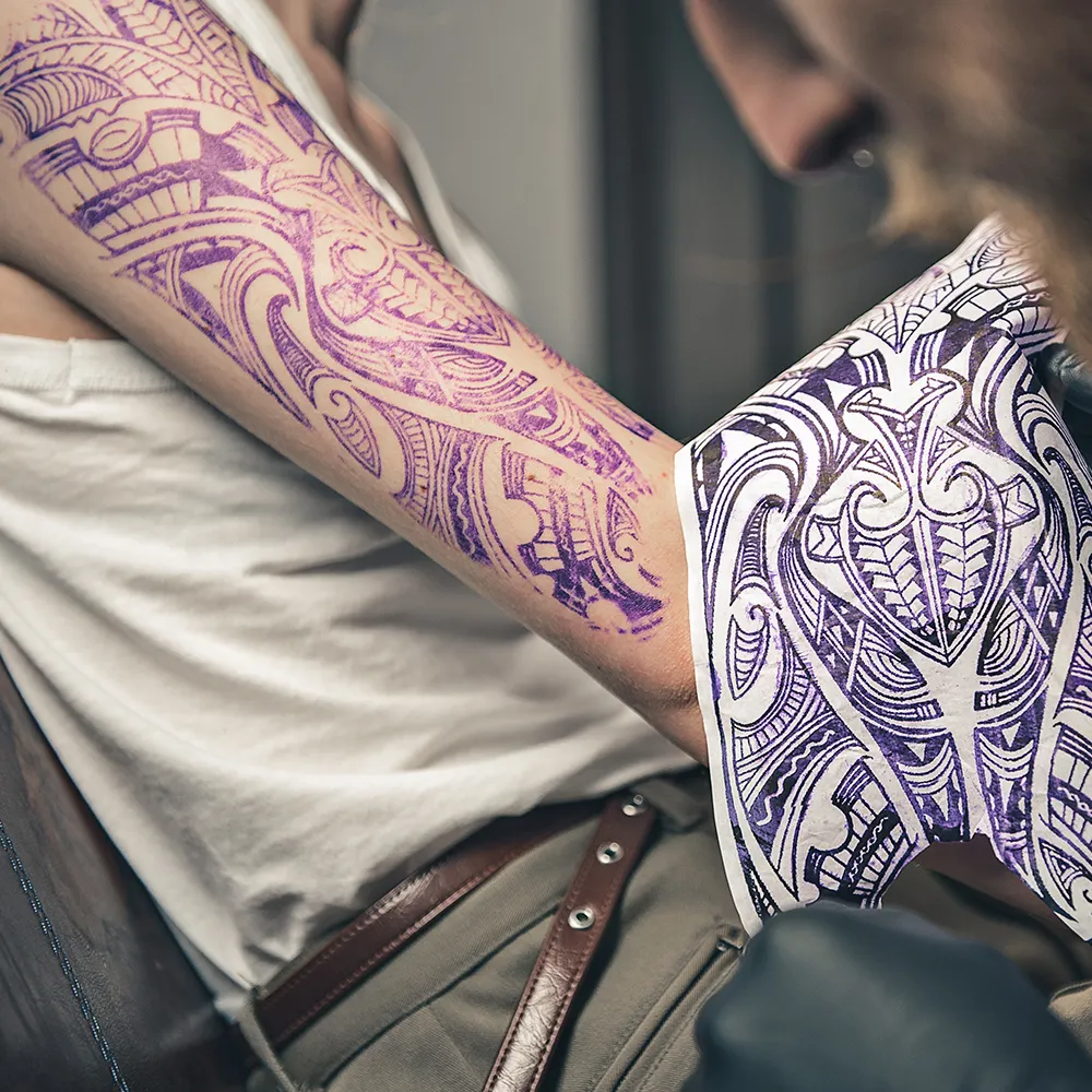 Carta professionale per il trasferimento di tatuaggi